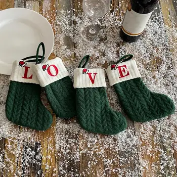 Декоративный рождественский носок с шнурком, праздничные вязаные чулки, привлекающие внимание вышитые буквы для рождественских украшений, Рождество