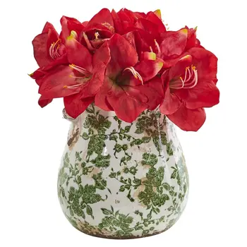 Композиция из искусственных амариллисов в вазе с цветочным принтом